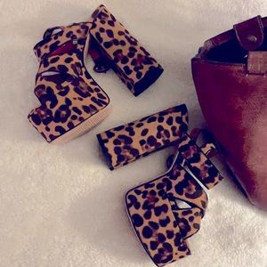 Cheetah shoes size 5